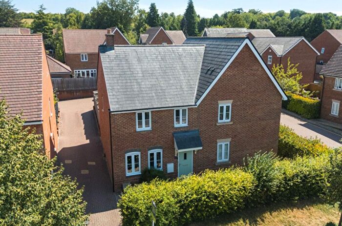 3 Bedroom Semi Detached House For Sale In Locksbridge Road, Andover, SP11