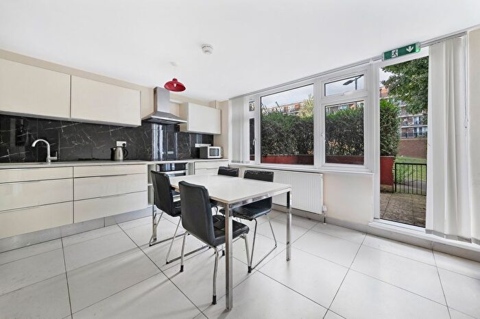 4 Bedroom Flat To Rent In New Place Square, Bermondsey, SE16