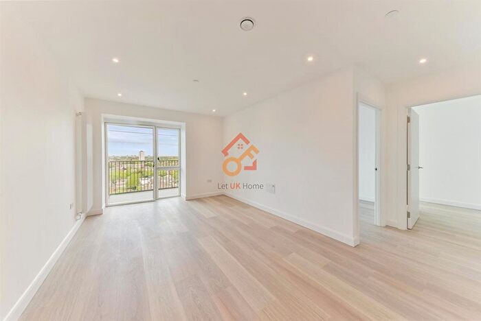 2 Bedroom Flat To Rent In Botanist House, Seagull Lane, London, E16