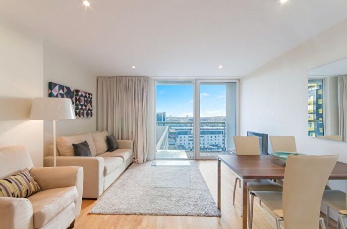 1 Bedroom Flat To Rent In Cobalt Point, Lantern's Court, Millharbour, Canary Wharf, London, E14