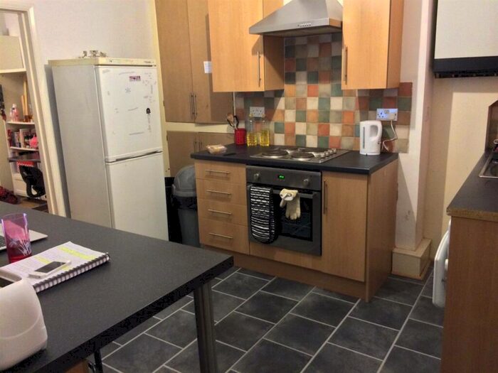 2 Bedroom Flat To Rent In ** &#;pppw Excluding Bills** Flat, Albert Road, Nottingham, NG2