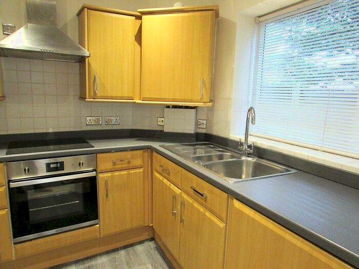 1 Bedroom Apartment To Rent In Castle Hill, Maidenhead, SL6
