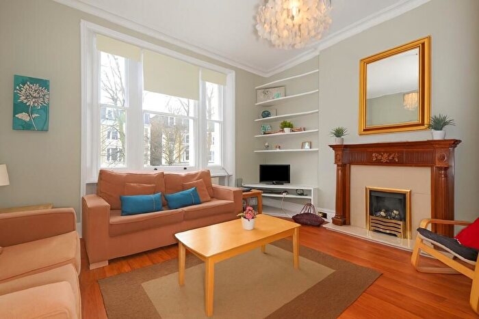 2 Bedroom Property To Rent In Elsham Road, Holland Park, W14