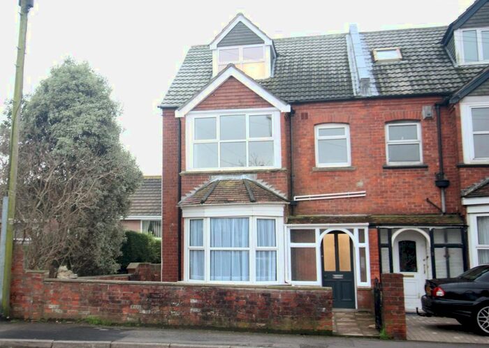 1 Bedroom Flat To Rent In Buxton Road, Weymouth, DT4