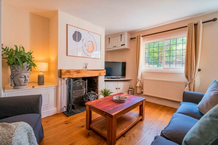 2 Bedroom Cottage To Rent In Ivy Cottage, Harpsden, Henley On Thames, RG9