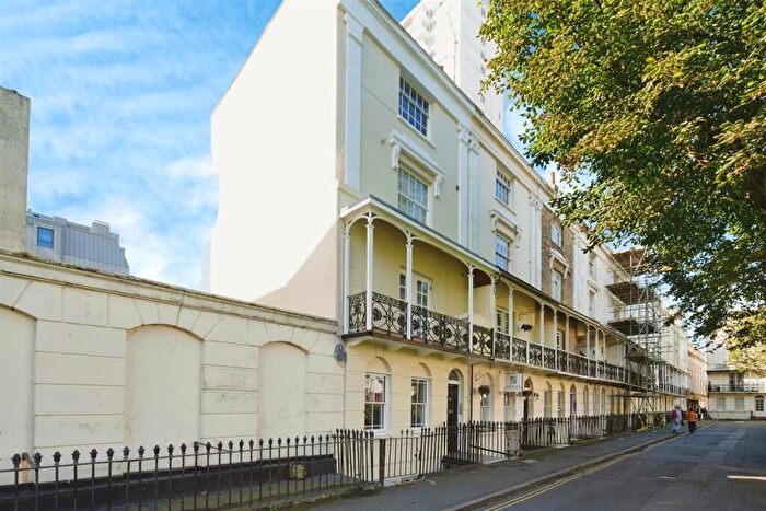 1 Bedroom Flat To Rent In Russell Square, Brighton, BN1