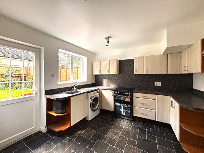 2 Bedroom Property To Rent In Gloucester Road, Exeter, EX4