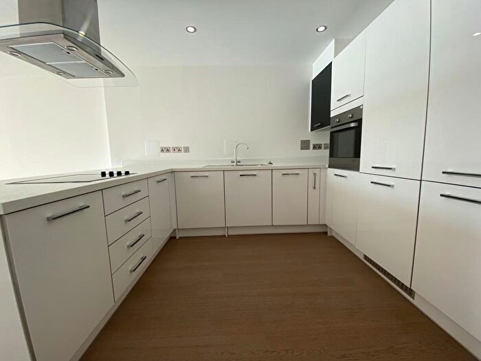 2 Bedroom Flat To Rent In Milestone House, Old Kent Road, SE1