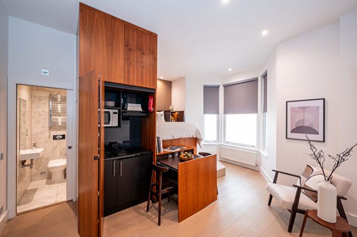Studio To Rent In Dennington Park Road, London, NW6