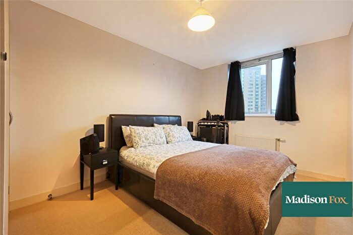 1 Bedroom Flat To Rent In Ward Road, London, E15