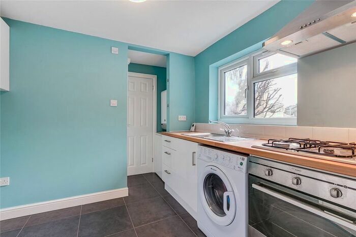 2 Bedroom Flat To Rent In Percy Road, London W12