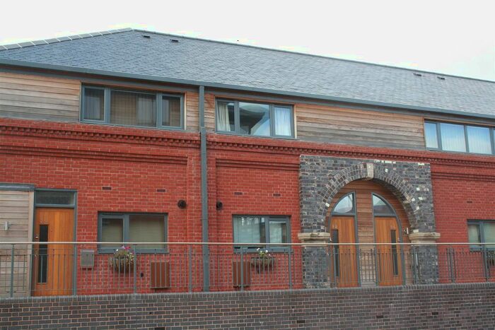 2 Bedroom Property To Rent In Basin Road, Finger Wharf, Diglis Water, Worcester, WR5