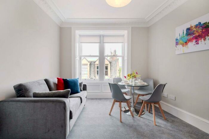 2 Bedroom Flat To Rent In Roseneath Terrace, Marchmont, Edinburgh, EH9