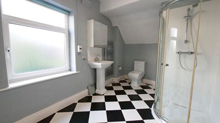 2 Bedroom Apartment To Rent In Wilmslow Road, Manchester, Greater Manchester, M20