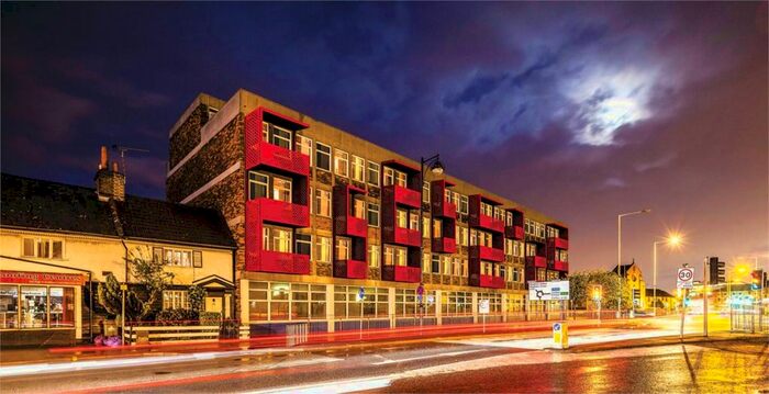 2 Bedroom Flat To Rent In Burlington House, Waltham Cross, EN8