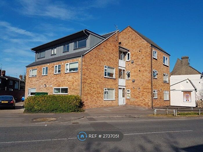 2 Bedroom Flat To Rent In High Street, Chesterton, Cambridge, CB4