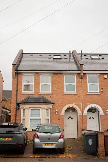 4 Bedroom Semi Detached House For Sale In Hale End Road, London, E17