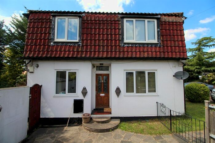 4 Bedroom Detached House To Rent In Dynes Road, Kemsing, Kent, TN15