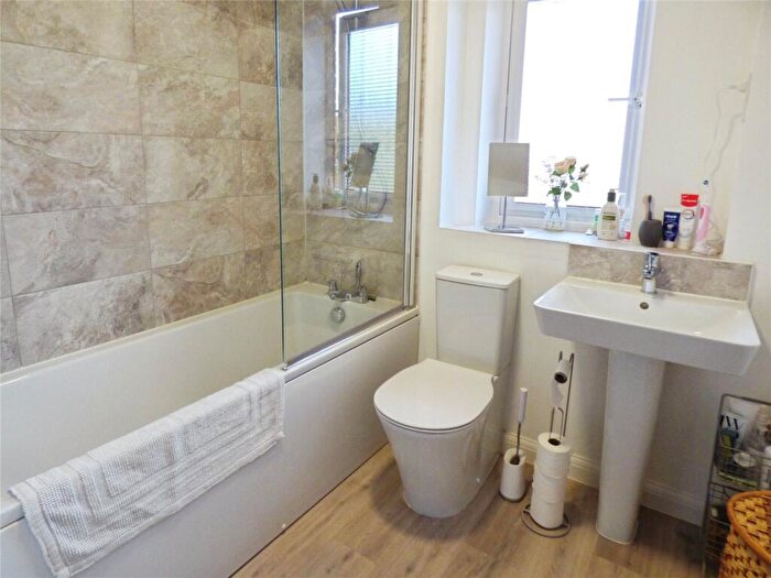 2 Bedroom Semi-Detached House For Sale In Cranesbill Road, Curbridge, Southampton, SO30