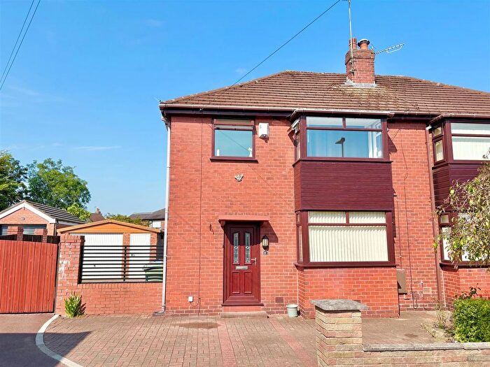 3 Bedroom Semi-Detached House For Sale In Entwistle Grove, Leigh, WN7