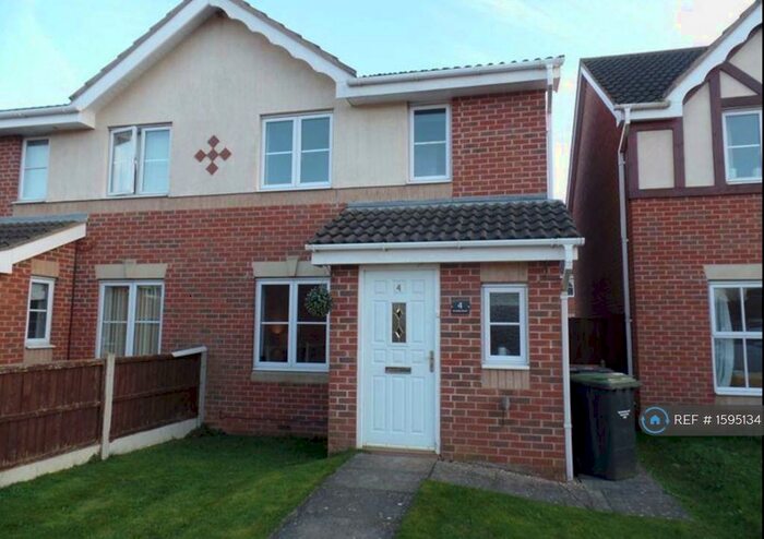 3 Bedroom Semi-Detached House To Rent In Ermine Court, Bracebridge Heath, Lincoln, LN4