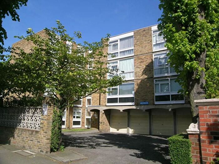 2 Bedroom Flat To Rent In Corfton Road, Ealing, W5