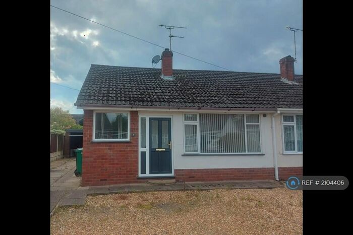 2 Bedroom Bungalow To Rent In Prior Close, Crewe, CW2