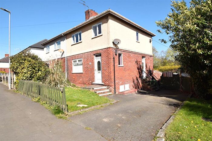 3 Bedroom Semi Detached House To Rent In The Avenue, Wakefield, WF1