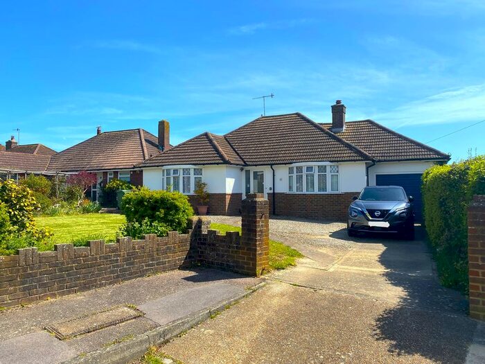 2 Bedroom Detached Bungalow To Rent In Wychurst Gardens, Bexhill-On-Sea, TN40