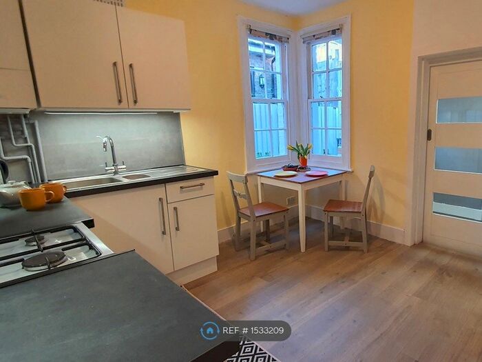 1 Bedroom Flat To Rent In Dartmouth Place, London, SE23