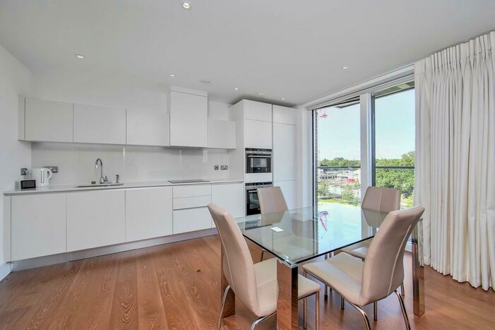 3 Bedroom Flat To Rent In Wallace Court, Tizzard Grove, London, SE3