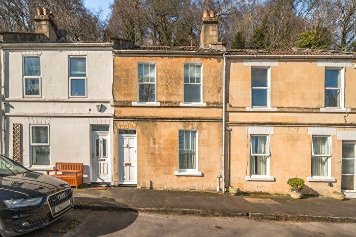 2 Bedroom Terraced House For Sale In Perfect View, Bath, BA1
