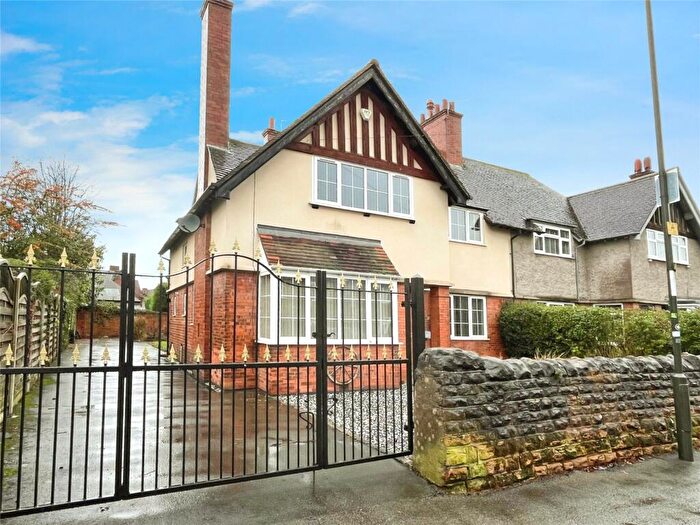 4 Bedroom Semi Detached House To Rent In Field Road, Ilkeston, Derbyshire, DE7
