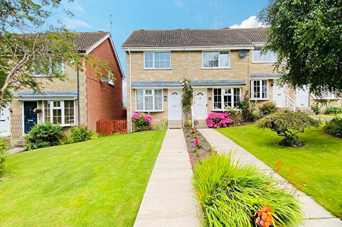 2 Bedroom End Of Terrace House For Sale In Westville Oval, Harrogate, HG1