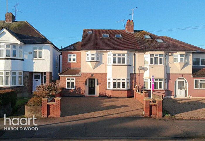 5 Bedroom Semi Detached House For Sale In Gubbins Lane, Harold Wood, RM3