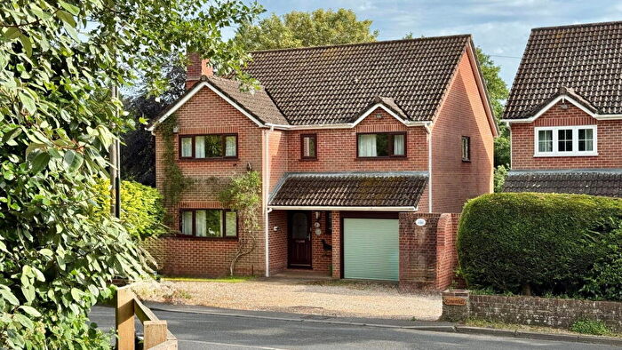 4 Bedroom Detached House For Sale In Enborne Row, Wash Water, Newbury, RG20