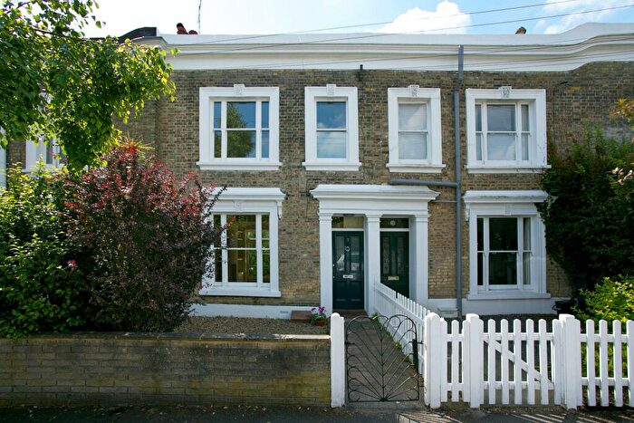 3 Bedroom Terraced House To Rent In Idmiston Road London, SE27