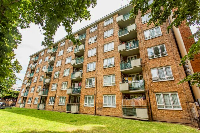 5 Bedroom Flat To Rent In Old Ford Road, London, E2