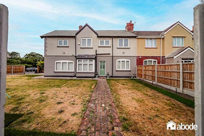 3 Bedroom Semi-Detached House For Sale In Clinning Road, Southport, PR8