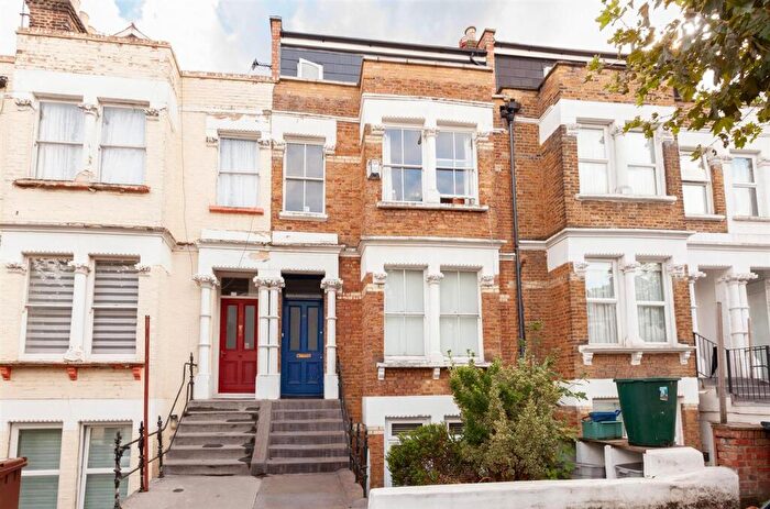 1 Bedroom Flat For Sale In Castlewood Road, London, N16