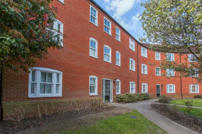 2 Bedroom Apartment To Rent In Station Road West, Canterbury, CT2
