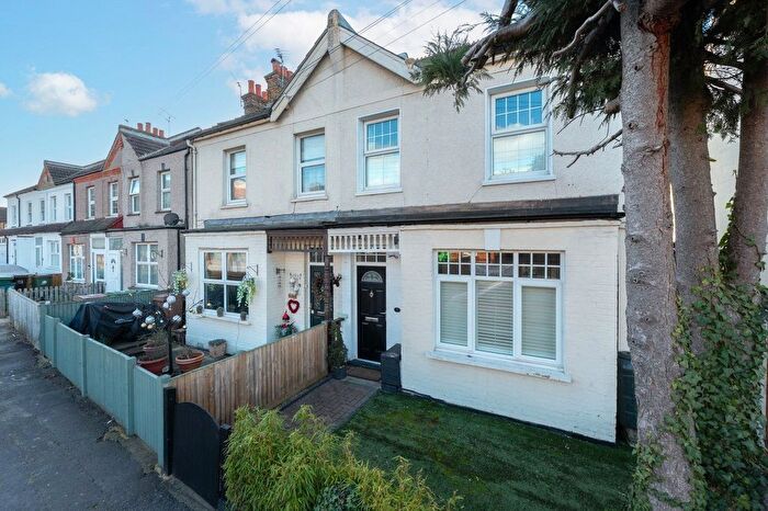 3 Bedroom Semi Detached House For Sale In Thorncroft Road, Sutton, Surrey, SM1