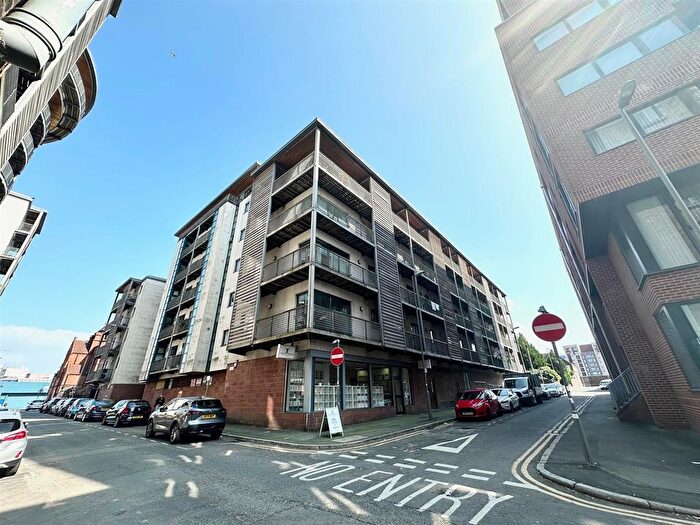 2 Bedroom Flat To Rent In Chandlers Wharf, Cornhill, Liverpool, L1