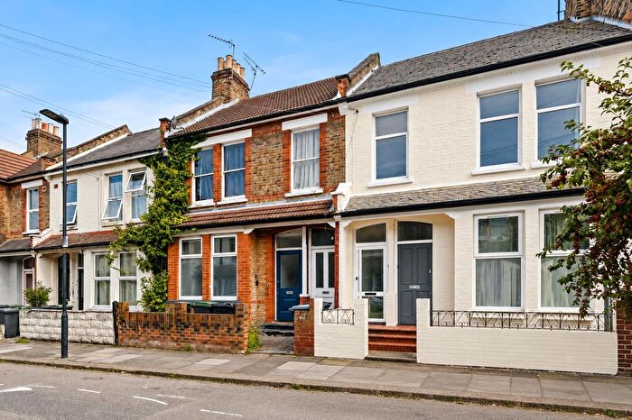 2 Bedroom Flat To Rent In St. John's Road, London, N15