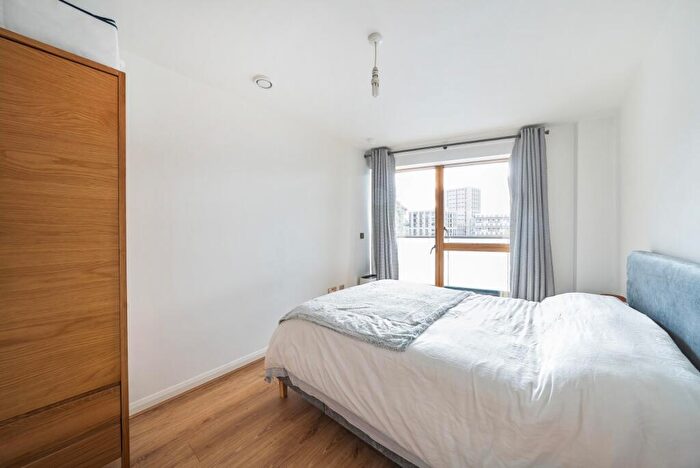 2 Bedroom Flat To Rent In Albert Road, London, NW6