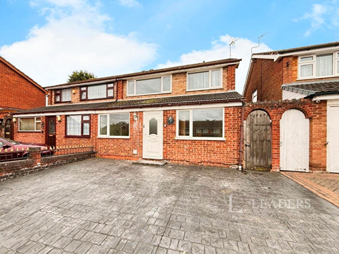 5 Bedroom House To Rent In Wood Hill Rise, CV6