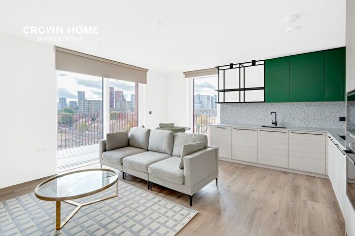 2 Bedroom Flat To Rent In Iris House, Poplar Riverside, E14
