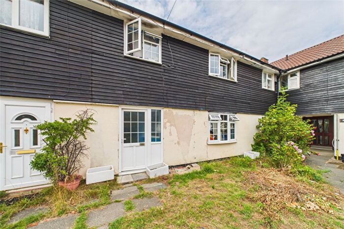 4 Bedroom Terraced House For Sale In Deepfield Road, Bracknell, Berkshire, RG12