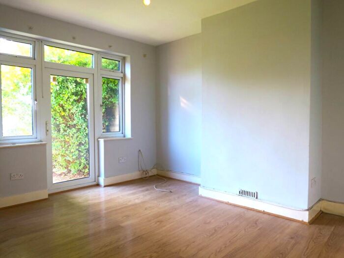 3 Bedroom Semi Detached House To Rent In Carterhatch Road, EN3