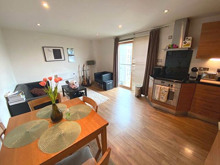 1 Bedroom Apartment To Rent In Mackenzie House Leeds Dock City Centre, LS10